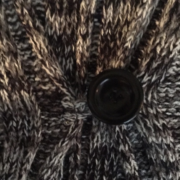 Poncho - Picture 3 of 3